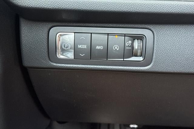 New 2026 Chevrolet Traverse LT w/ Enhanced Driving Package AWD/4WD image 32