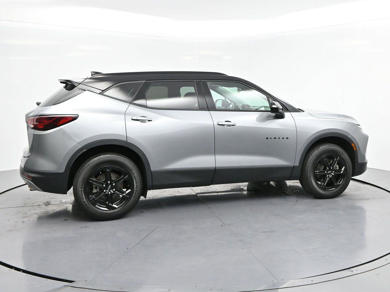 Used 2024 Chevrolet Blazer LT w/ Convenience Package FWD image 8