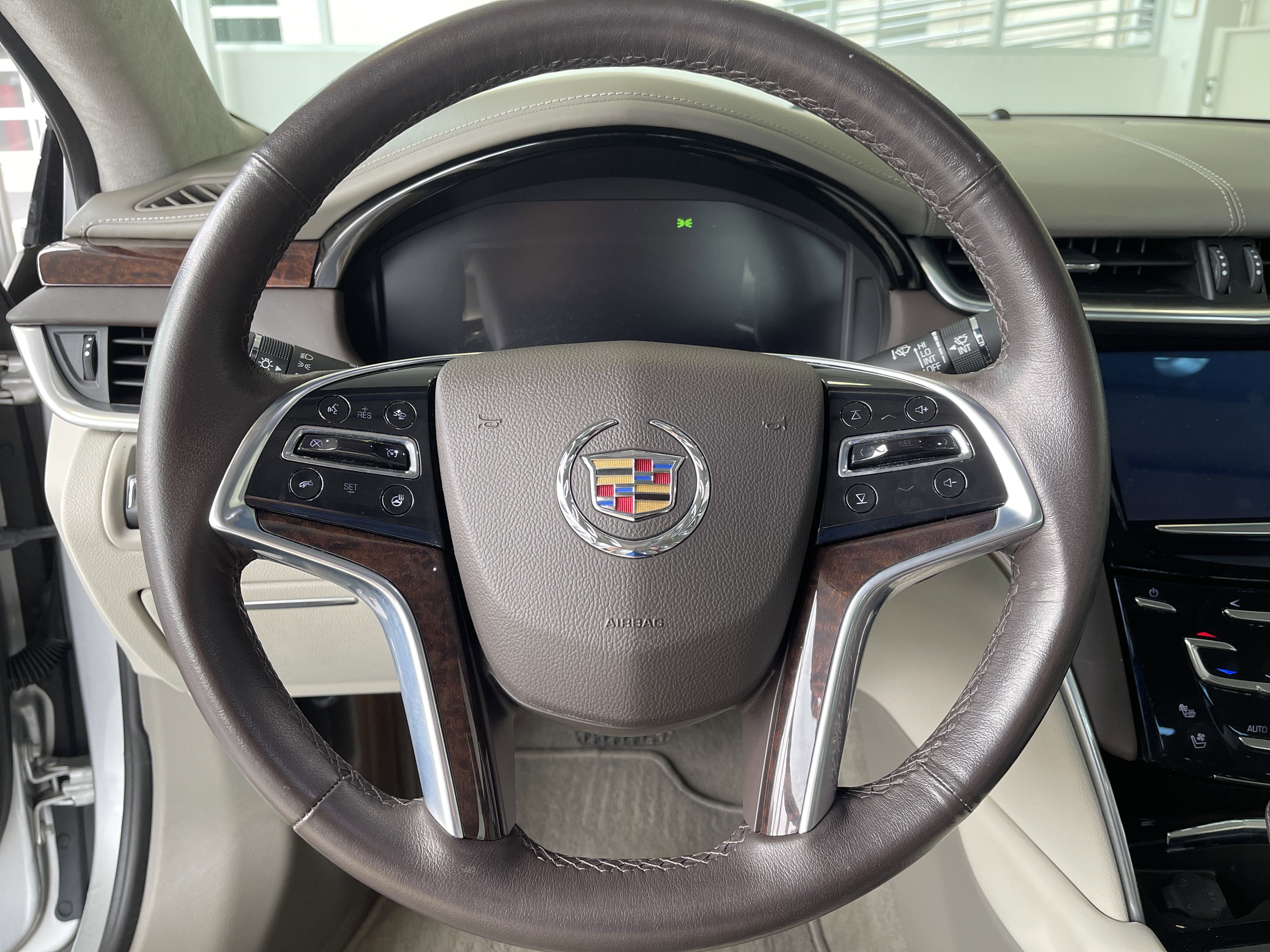 Used 2013 Cadillac XTS Platinum image 28
