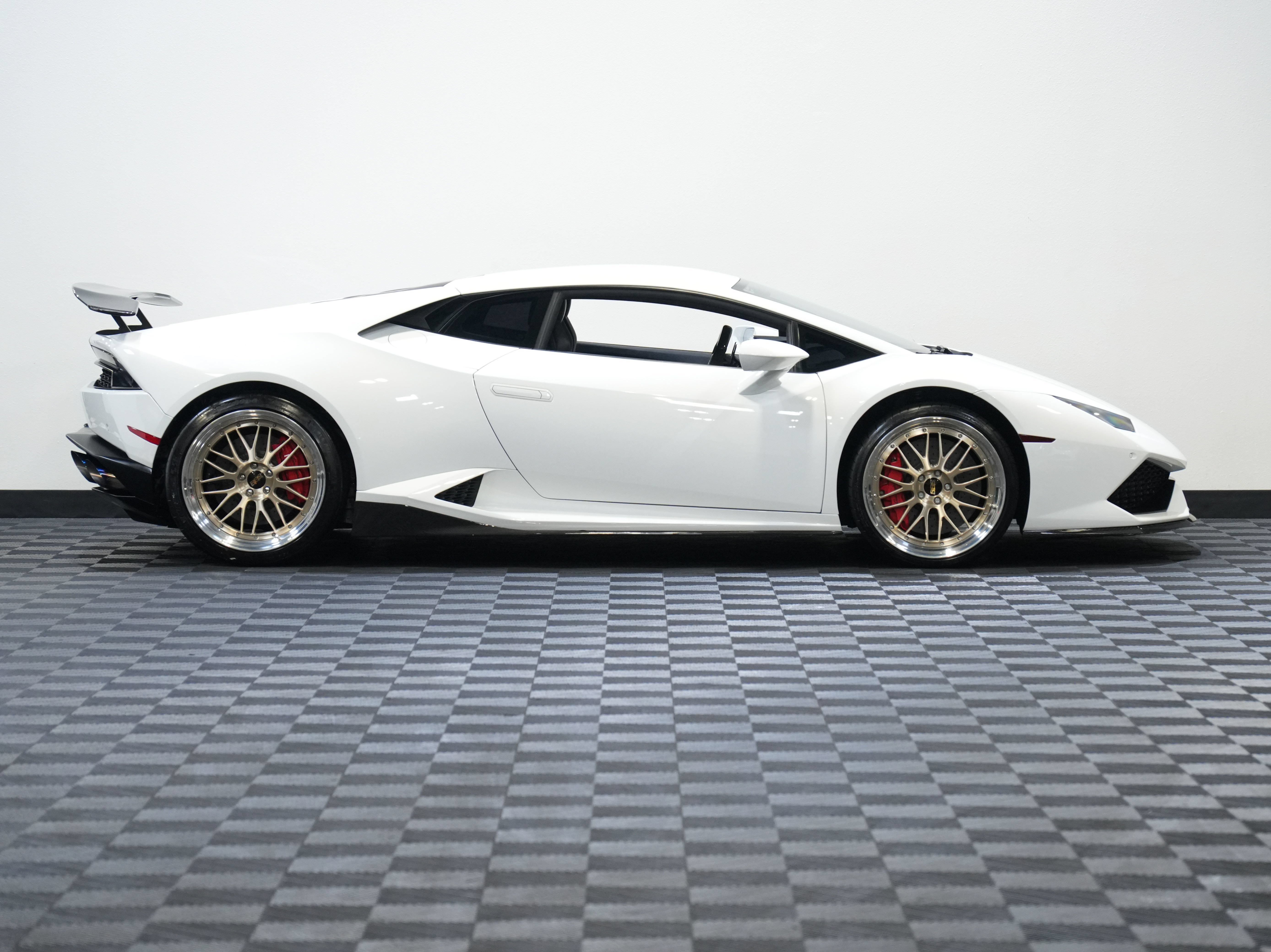 Used 2018 Lamborghini Huracan LP 610-4 AWD/4WD image 54
