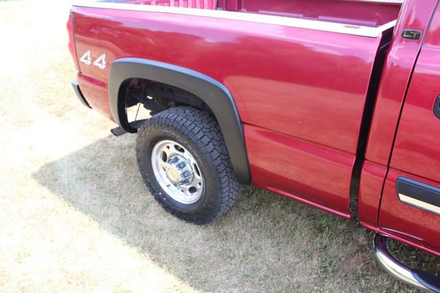 Used 2004 Chevrolet Silverado 2500 LT AWD/4WD image 8
