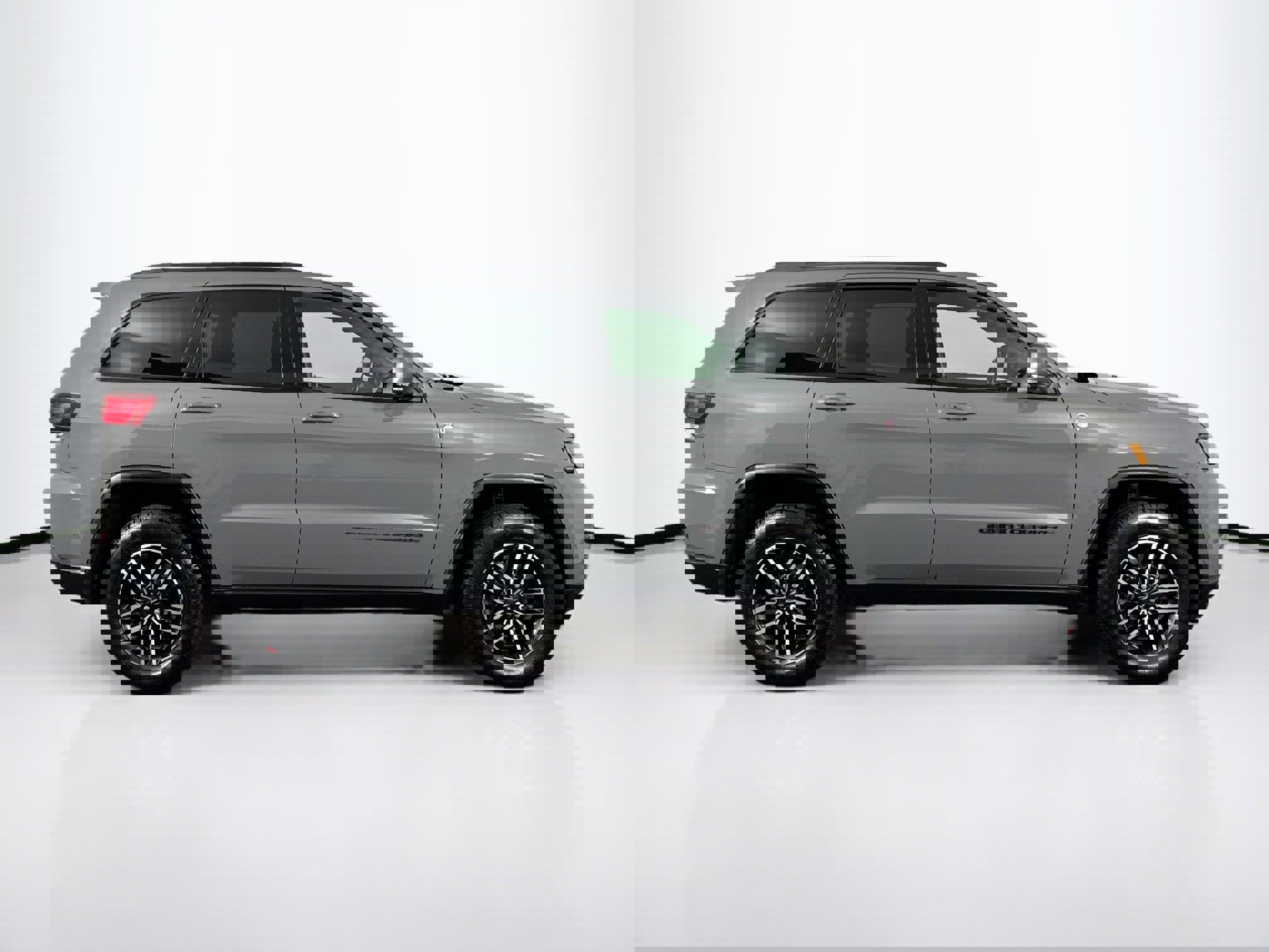 Used 2021 Jeep Grand Cherokee Trailhawk w/ Trailhawk Luxury Group image 12