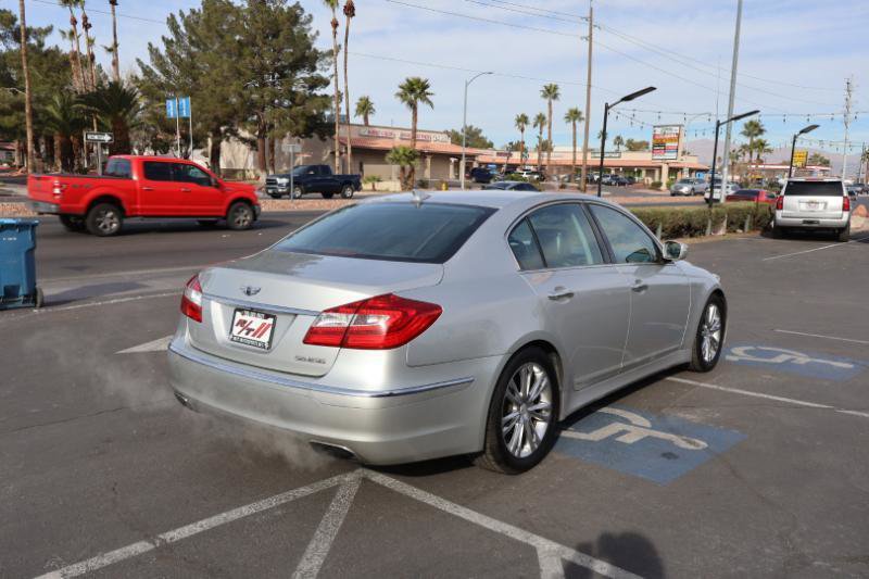 Used 2013 Hyundai Genesis 3.8 w/ Premium Pkg image 6