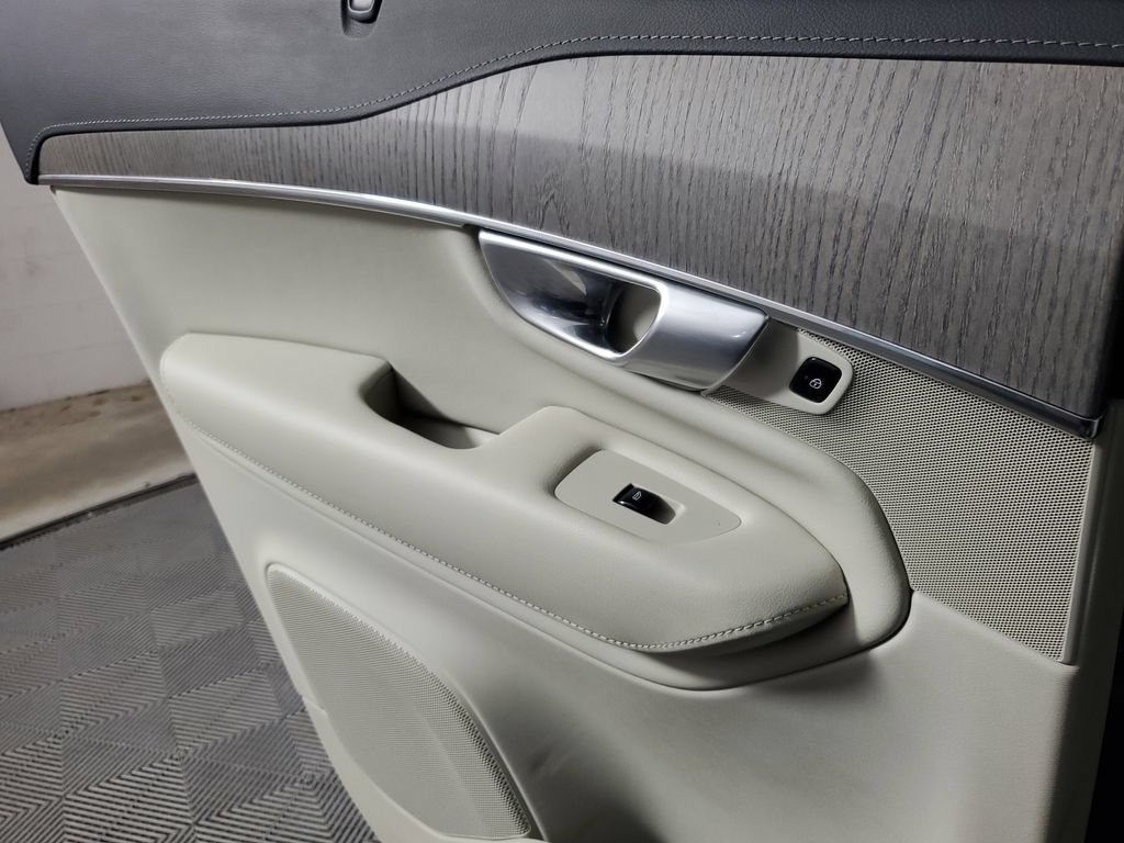 Certified 2023 Volvo XC90 B6 Ultimate AWD/4WD image 19