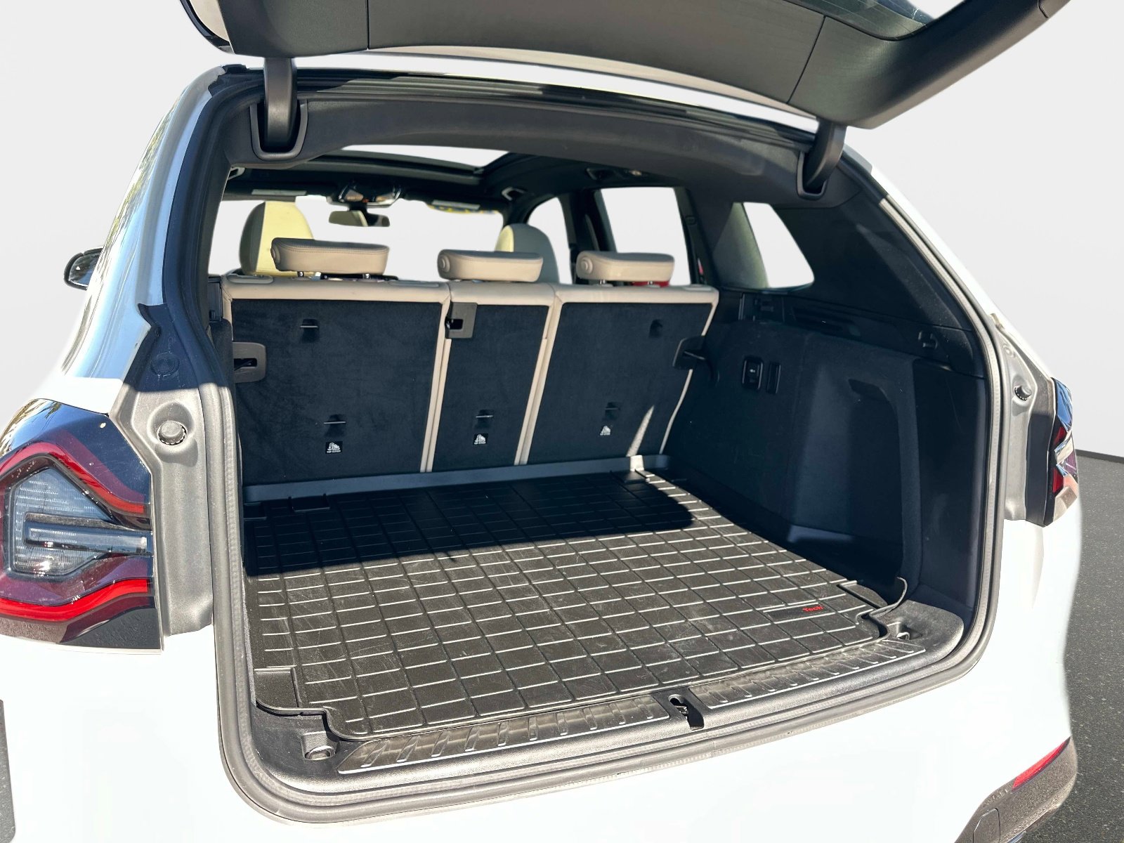 Used 2023 BMW X3 sDrive30i w/ M Sport Package image 11