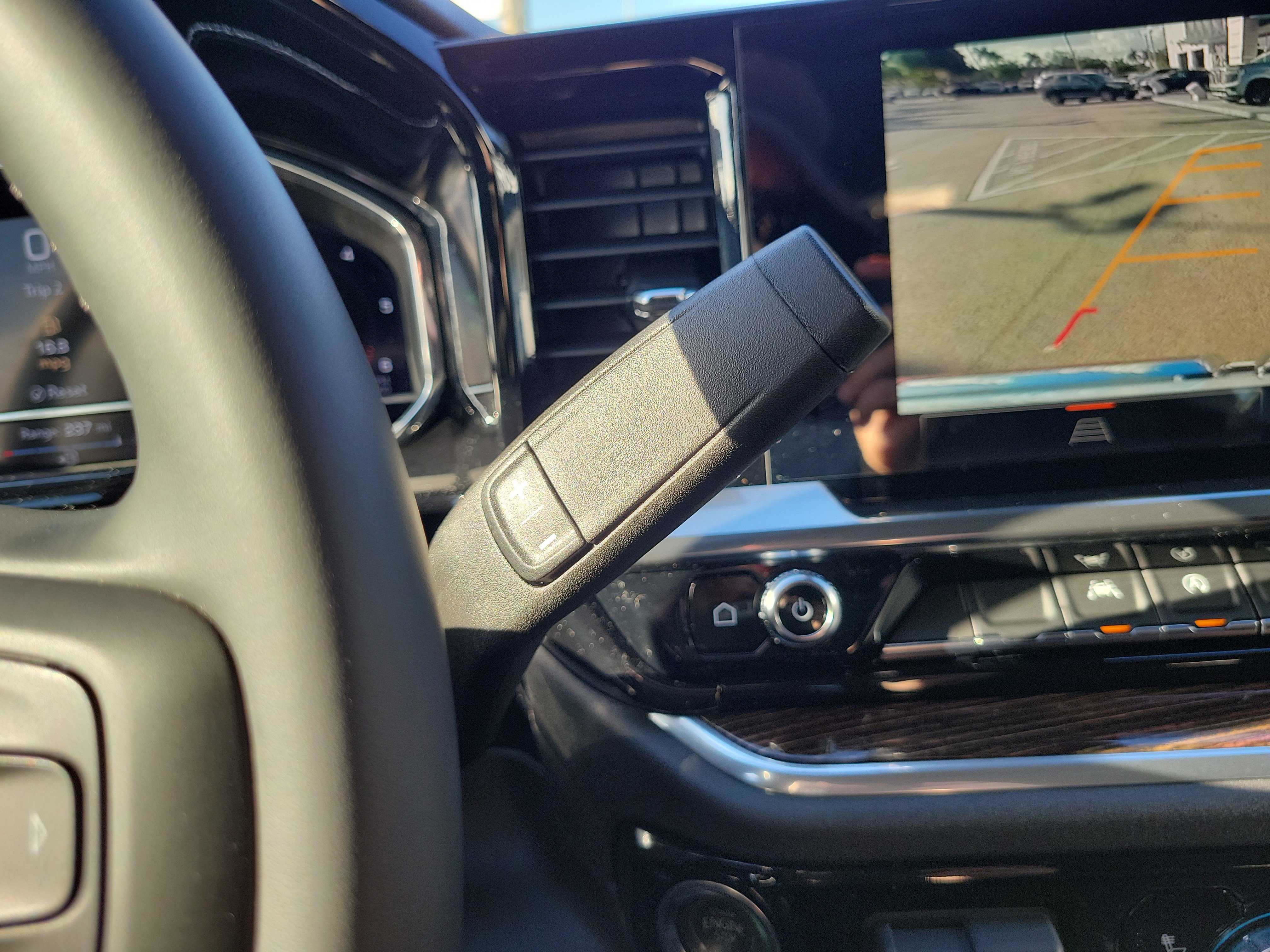 Used 2025 GMC Sierra 1500 Elevation image 28