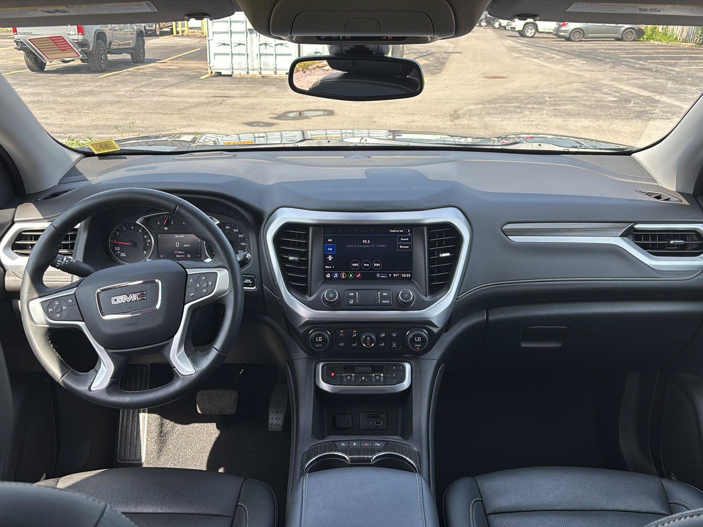 Used 2023 GMC Acadia SLT w/ LPO, Floor Liner Package AWD/4WD image 11