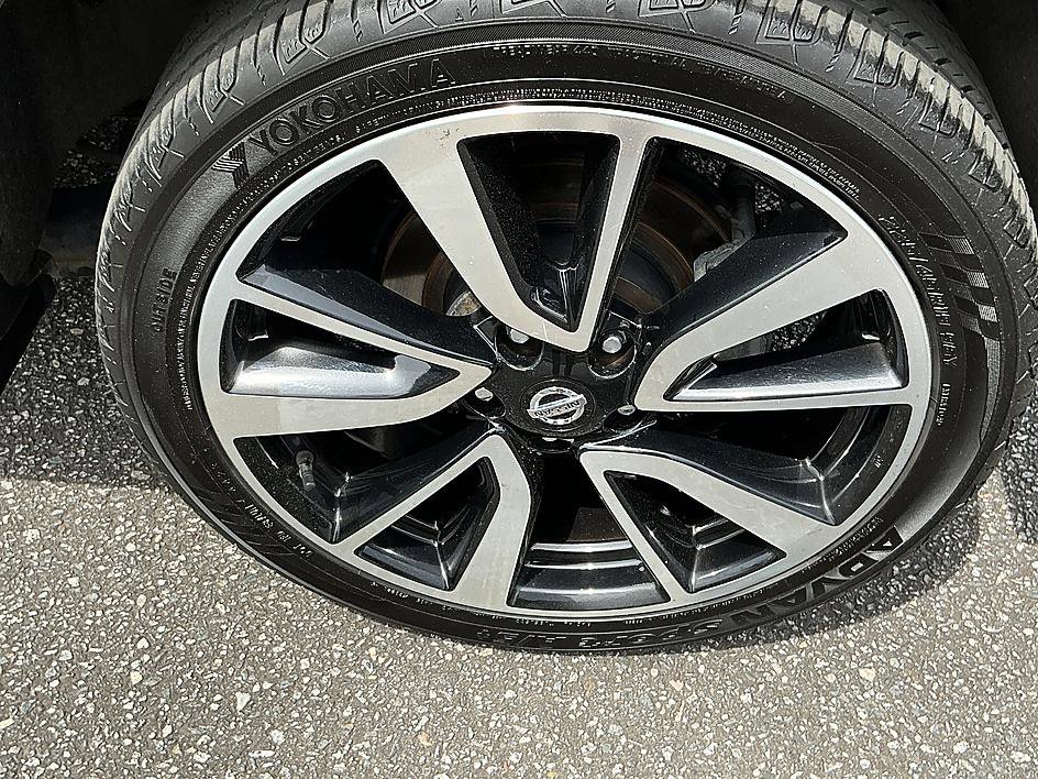 Used 2017 Nissan Rogue Sport SL image 10