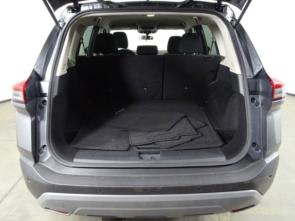 Used 2023 Nissan Rogue SV image 13