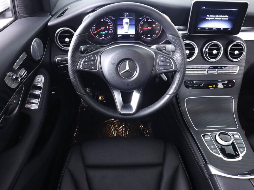 Used 2018 Mercedes-Benz GLC 300 4MATIC image 31