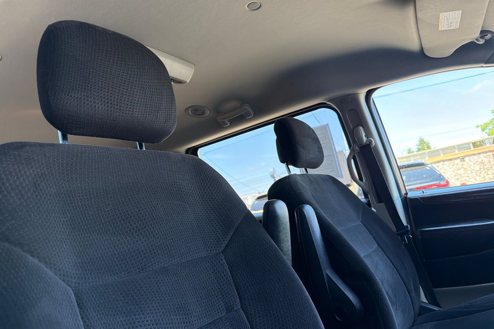Used 2013 Dodge Grand Caravan SXT FWD image 19