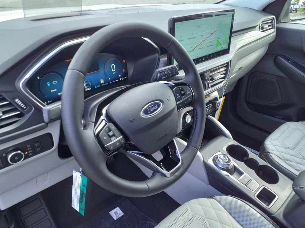 Used 2024 Ford Escape SE w/ PHEV Premium Package FWD image 12