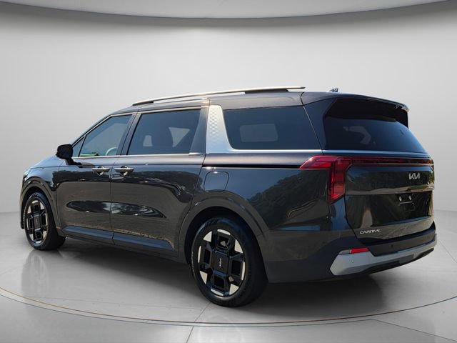 Used 2025 Kia Carnival EX FWD image 6