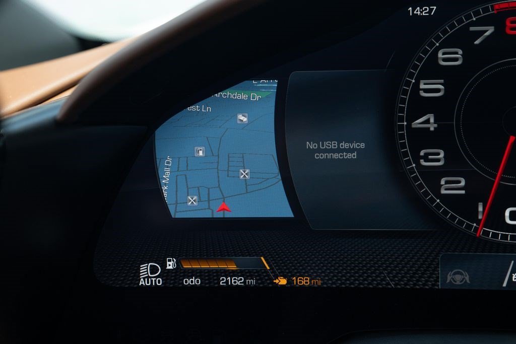 Used 2024 Ferrari Roma Spider RWD image 41