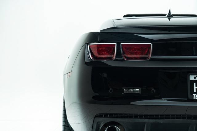 Used 2012 Chevrolet Camaro SS RWD image 17