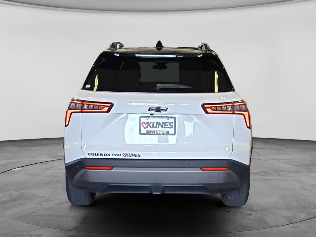 Used 2025 Chevrolet Equinox LT w/ Convenience Package II AWD/4WD image 8