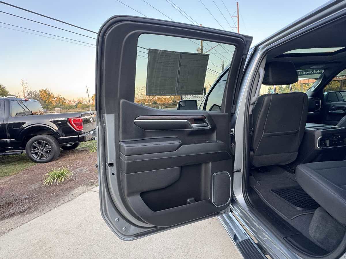 Used 2023 GMC Sierra 1500 SLT w/ SLT Premium Package image 33