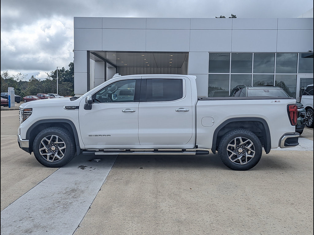 Used 2024 GMC Sierra 1500 SLT w/ SLT Premium Plus Package AWD/4WD image 9