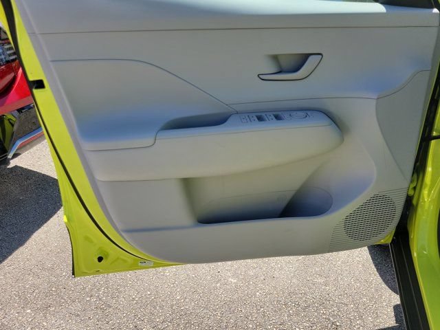 Certified 2024 Hyundai Kona SE FWD image 12