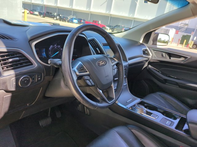 Used 2019 Ford Edge Titanium FWD image 10