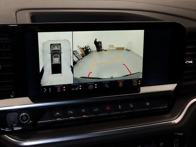 Used 2024 Chevrolet Silverado 1500 High Country w/ Technology Package image 19