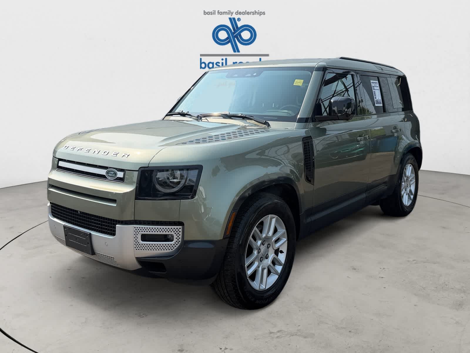 Used 2024 Land Rover Defender 110 S AWD/4WD image 2