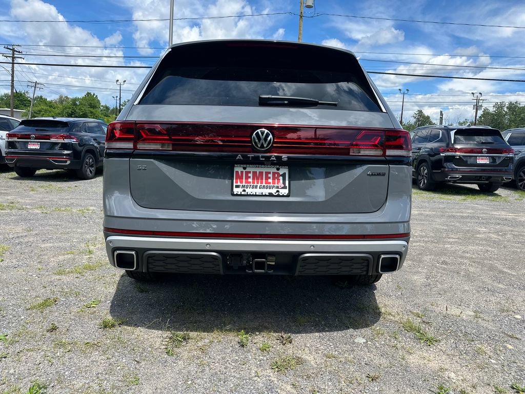 New 2026 Volkswagen Atlas Peak Edition AWD/4WD image 3