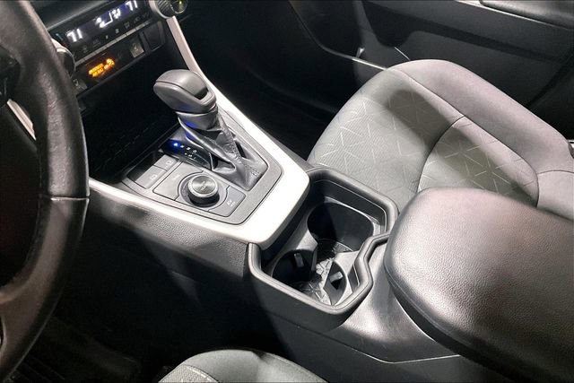 Used 2021 Toyota RAV4 XLE w/ XLE Grade Weather Package image 18