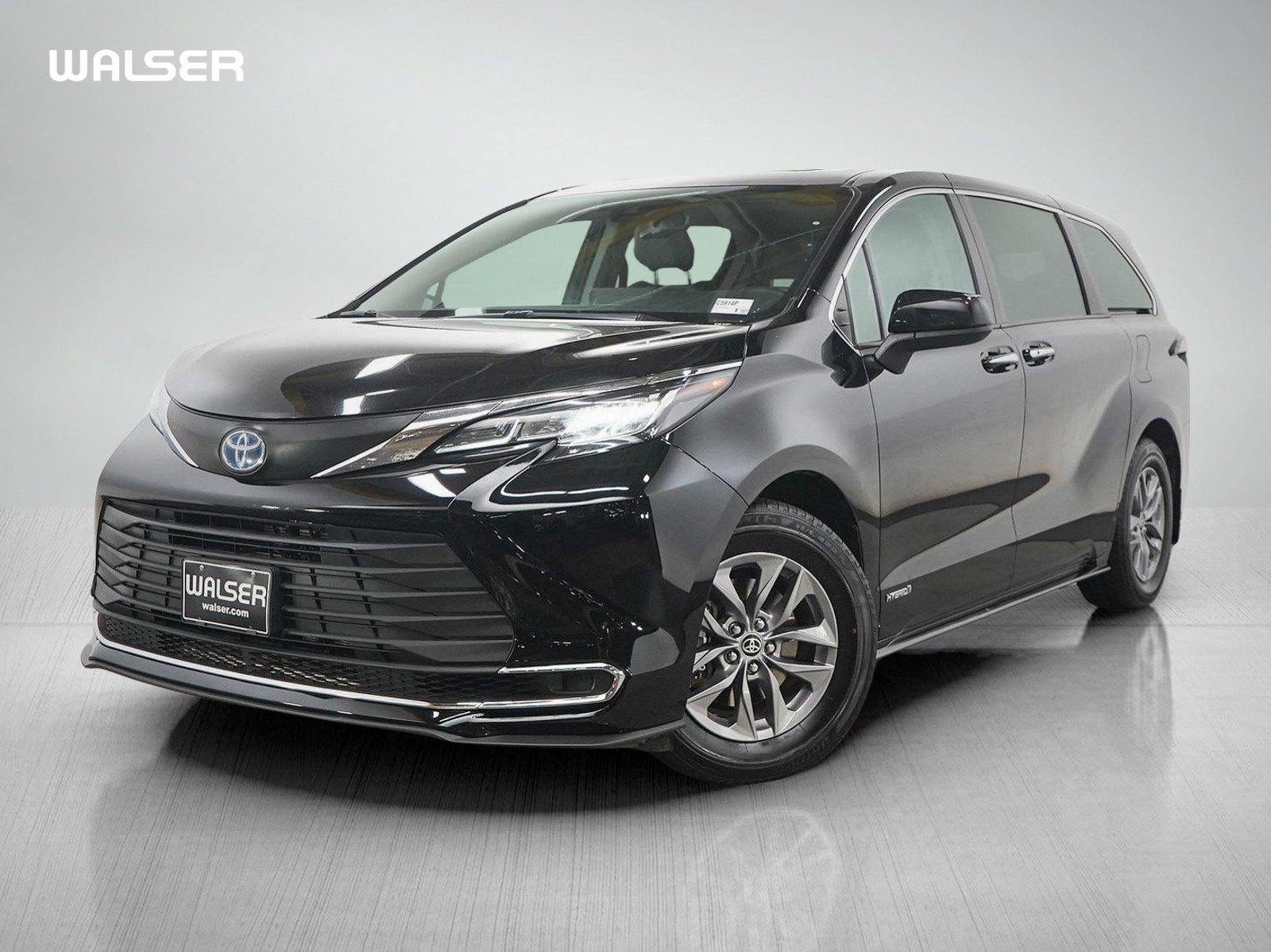 Used 2021 Toyota Sienna XLE AWD/4WD video 1