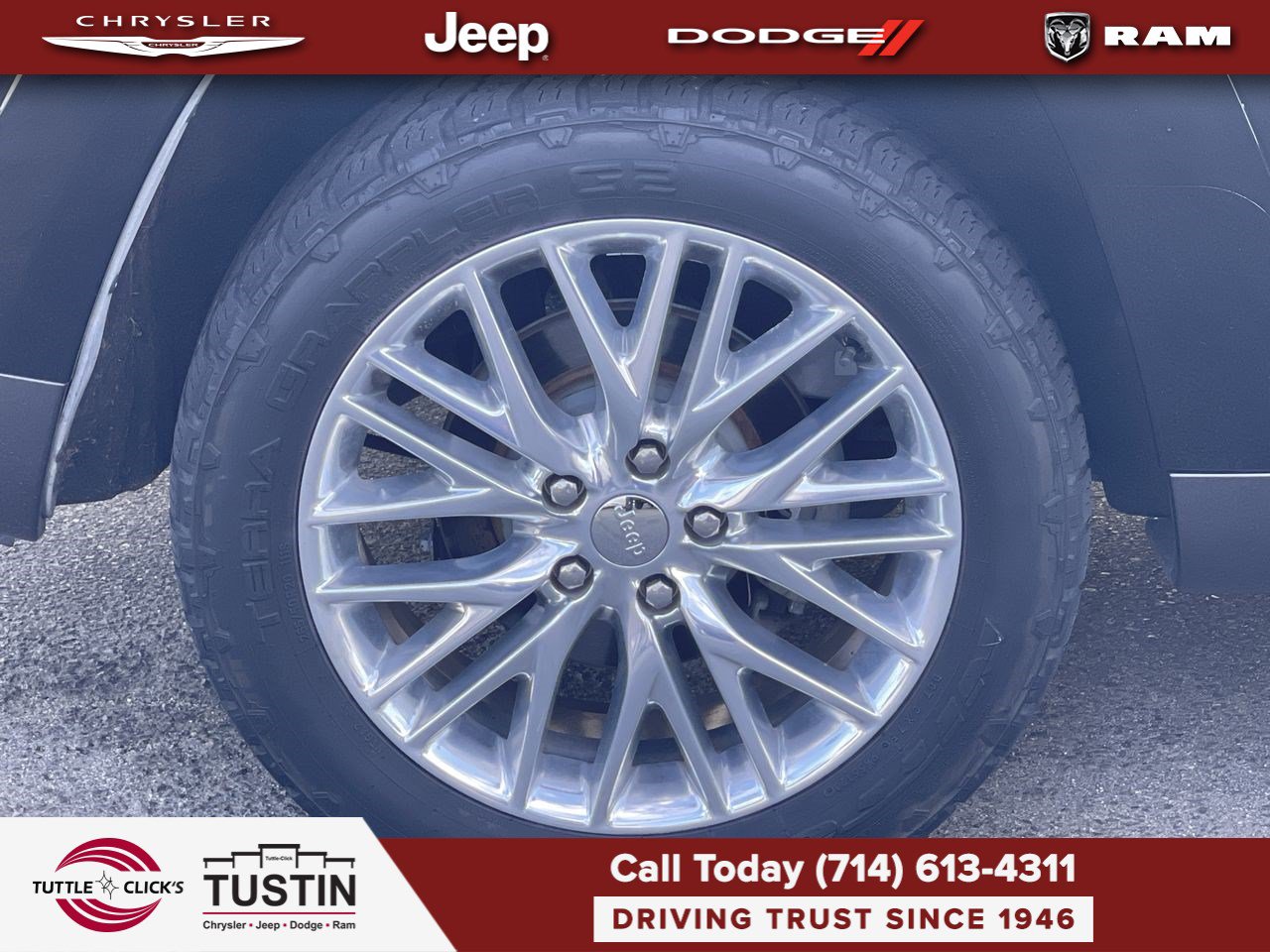 Used 2017 Jeep Grand Cherokee Summit AWD/4WD image 11