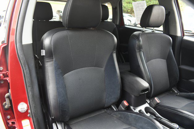 Used 2012 Mitsubishi Outlander SE AWD/4WD image 26