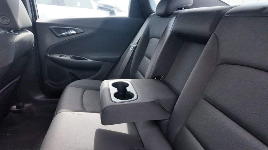 Used 2025 Chevrolet Malibu LT image 12