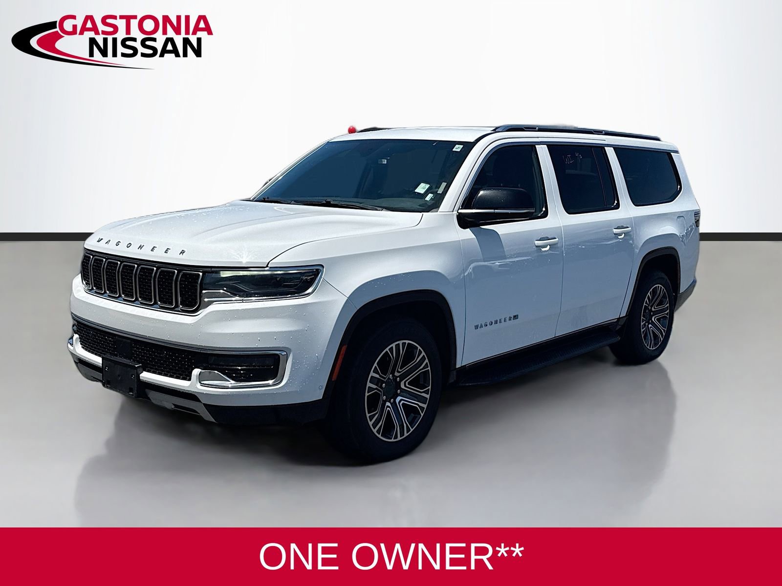 Used 2024 Jeep Wagoneer L Series II RWD image 3