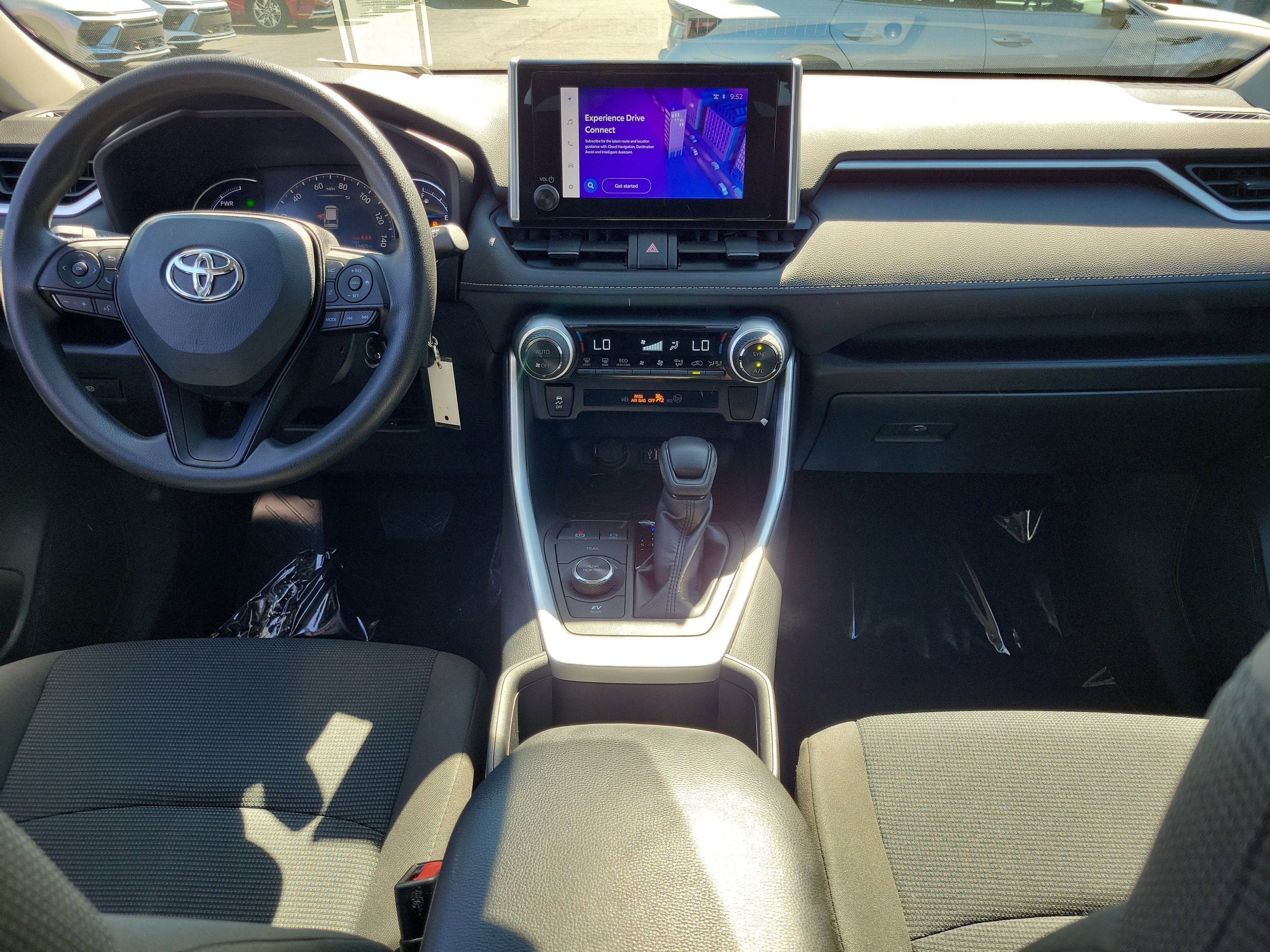Used 2024 Toyota RAV4 LE AWD/4WD image 9
