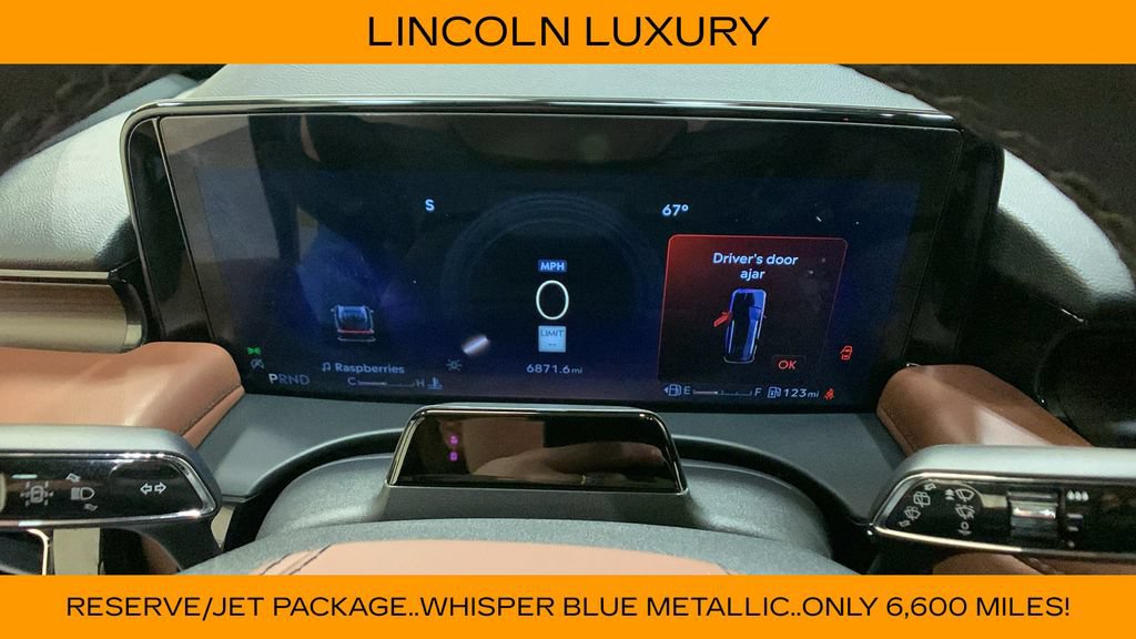 Used 2025 Lincoln Aviator Reserve w/ Equipment Group 201A AWD/4WD image 42