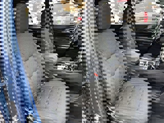 Used 2024 Chevrolet Traverse LT image 25