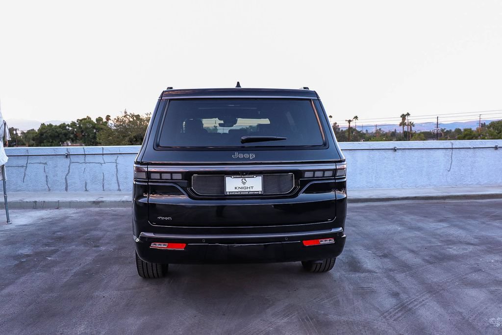 New 2026 Jeep Grand Wagoneer Summit AWD/4WD image 8