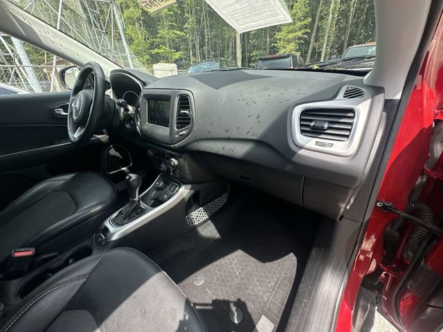 Used 2019 Jeep Compass Latitude w/ Popular Equipment Group AWD/4WD image 29