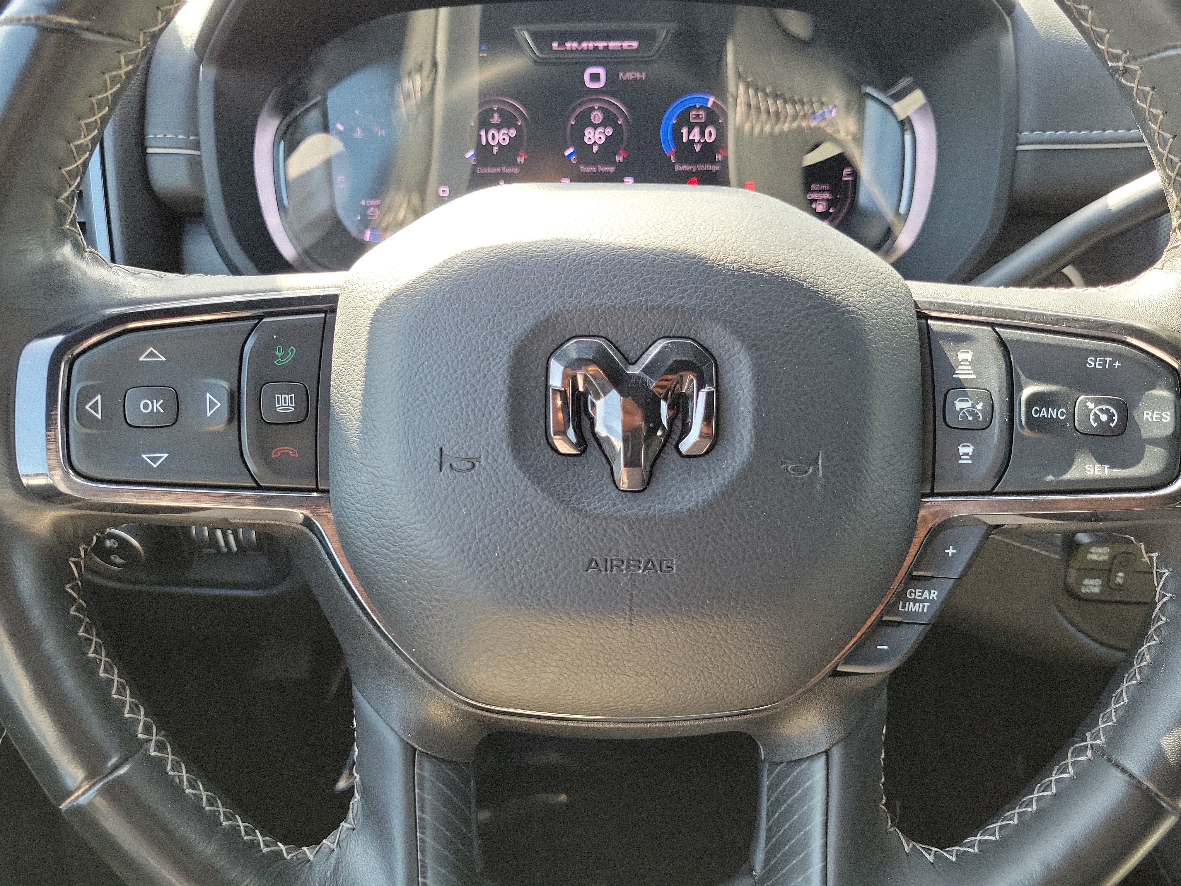 Used 2024 RAM 3500 Limited AWD/4WD image 17