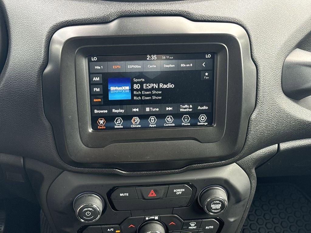 Used 2019 Jeep Renegade Latitude w/ Cold Weather Group image 32