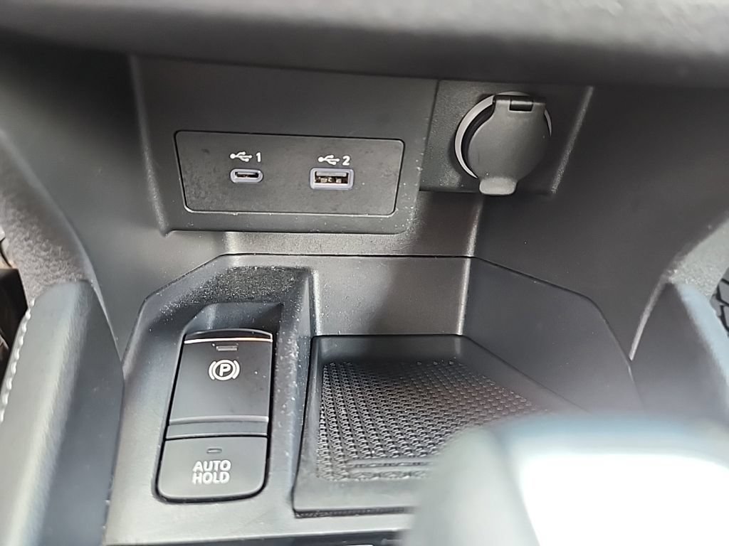 Used 2021 Nissan Kicks SV FWD image 21