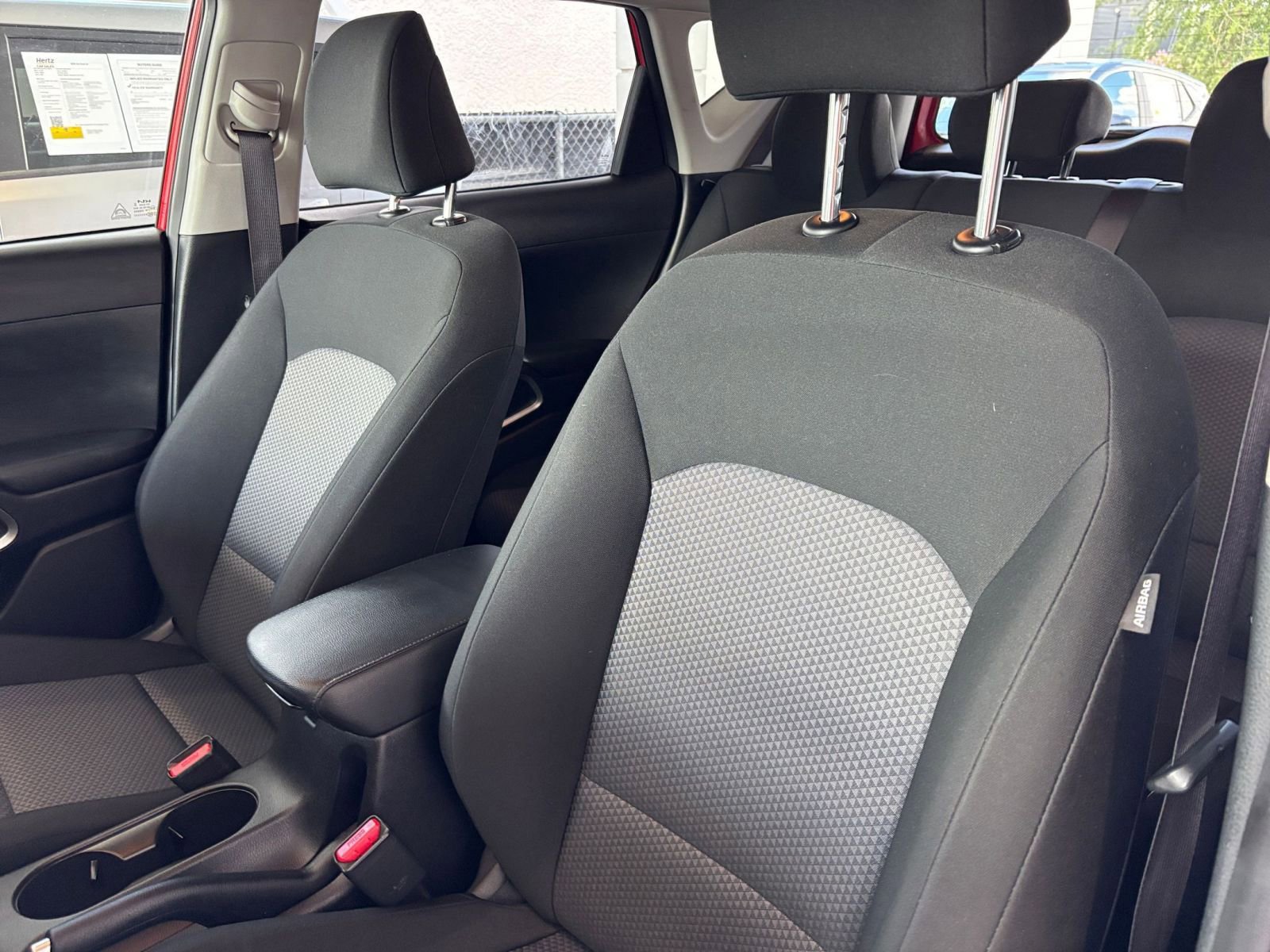 Used 2025 Kia Soul LX w/ LX Technology Package FWD image 36