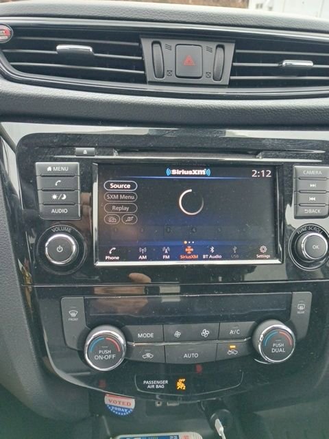 Used 2019 Nissan Rogue SV image 6