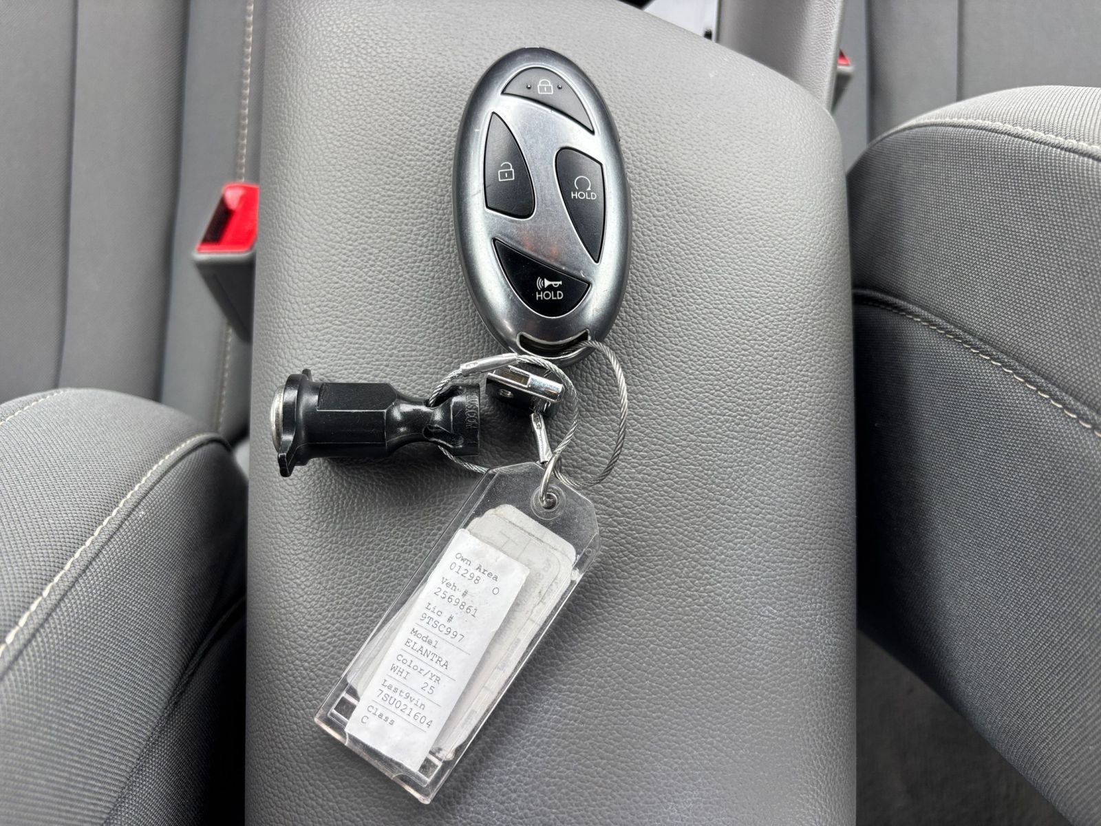 Used 2025 Hyundai Elantra SEL image 21