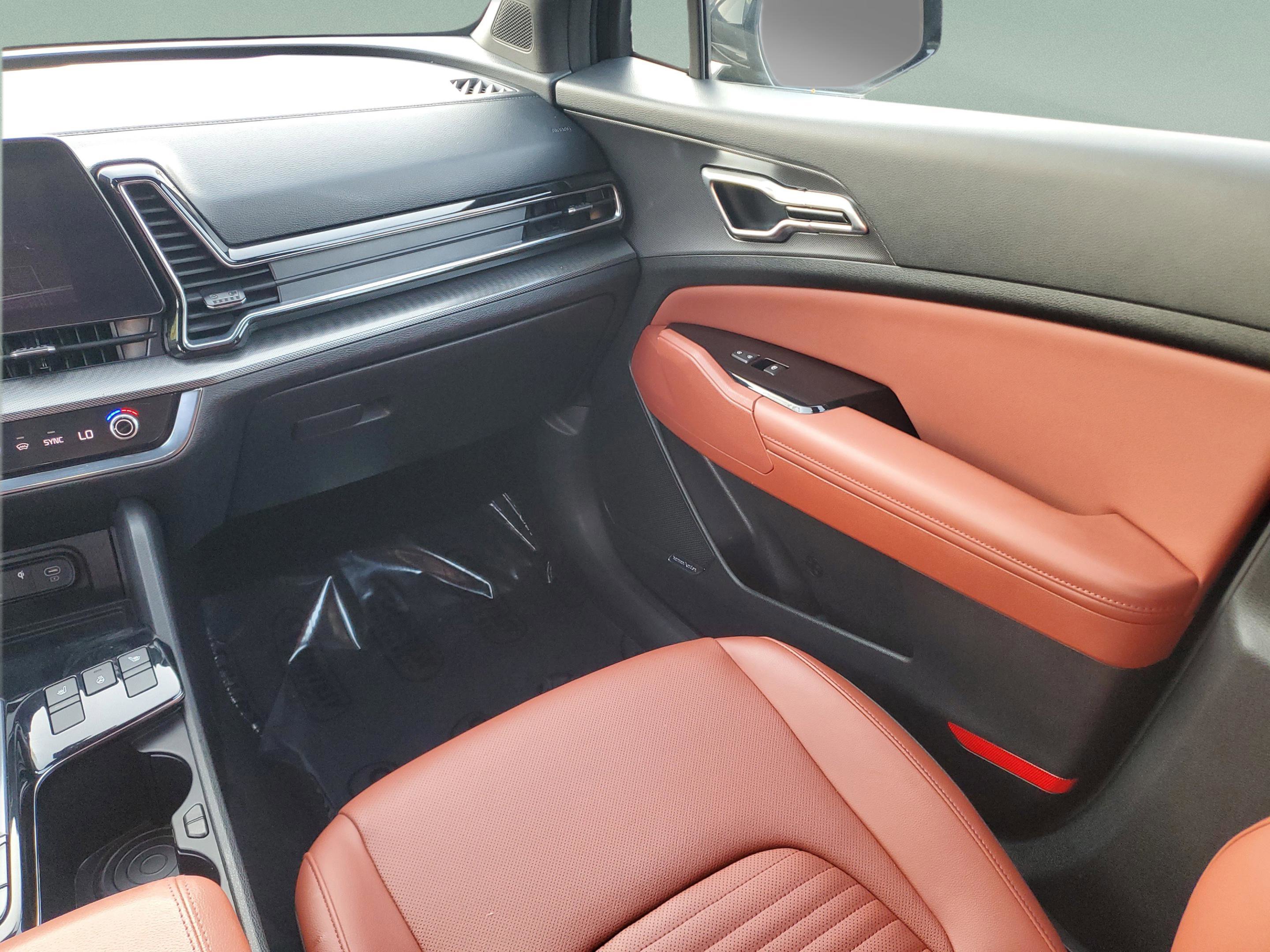 Certified 2023 Kia Sportage SX image 16