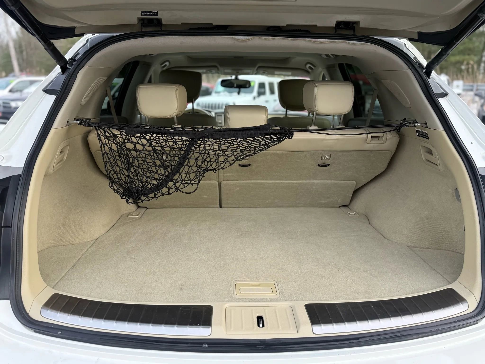 Used 2016 INFINITI QX70 3.7 Sport Utility 4D w/ Premium Package image 13