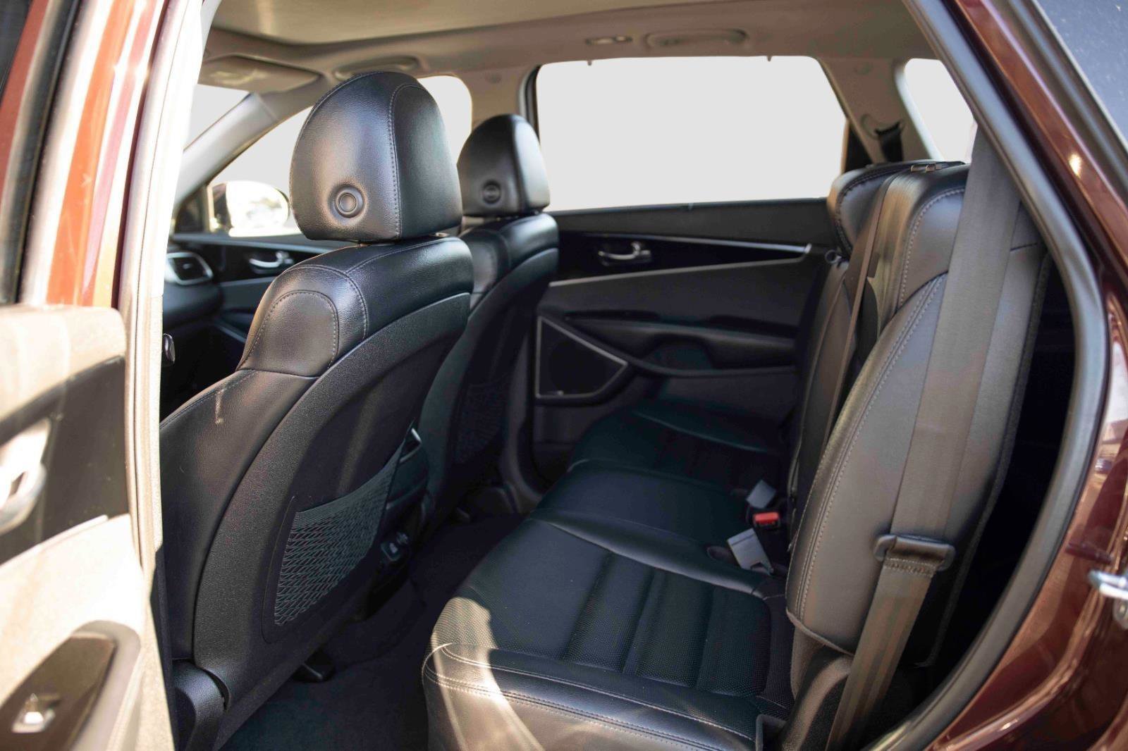 Used 2019 Kia Sorento SX image 14