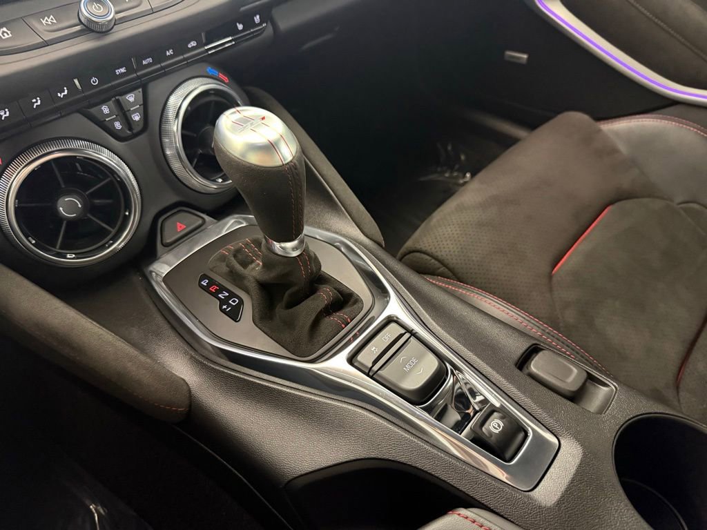 Used 2019 Chevrolet Camaro ZL1 RWD image 29