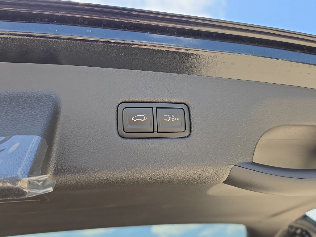 New 2026 Kia Carnival EX FWD image 11