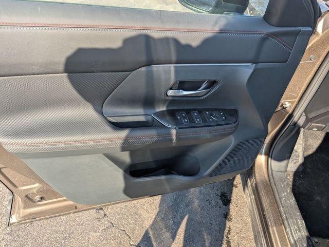 New 2026 Nissan Kicks SR w/ Cold Weather Package image 15